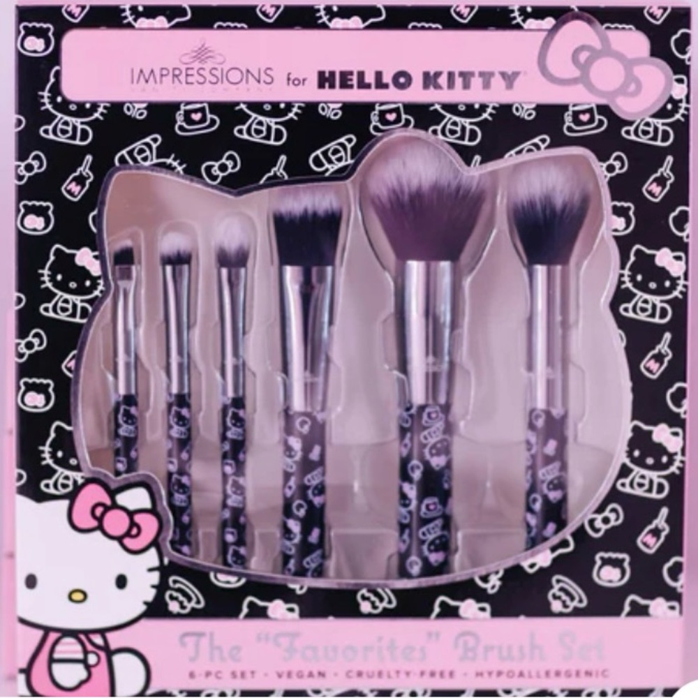 NWT Hello Kitty & Impressions 6 piece brush set